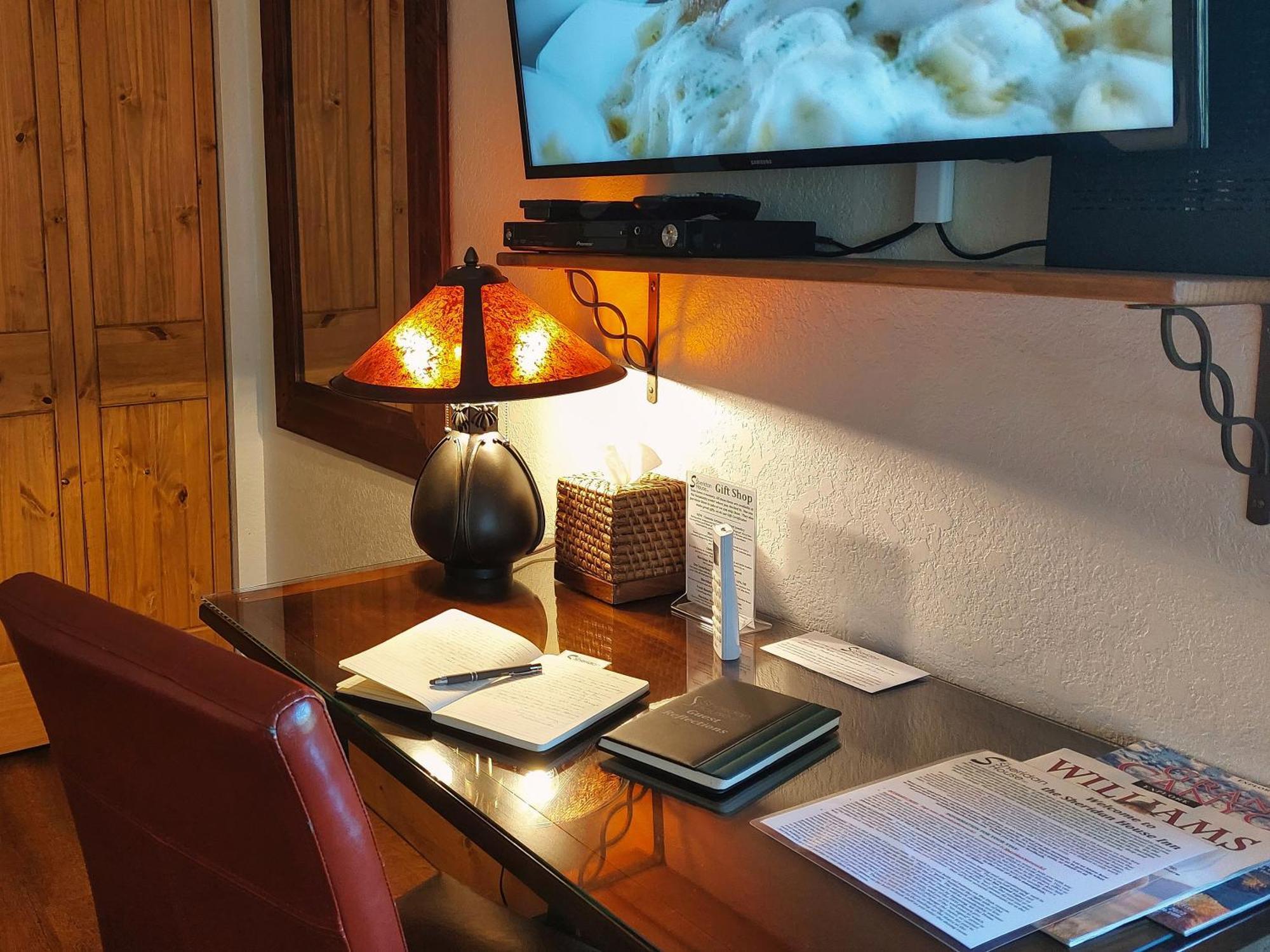 Sheridan House Inn- Adult Only Accommodation Williams Buitenkant foto